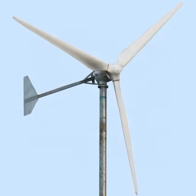 Wind-zonne-hybride controller Zonne-wind-hybride energiesysteem voor nettoepassingen