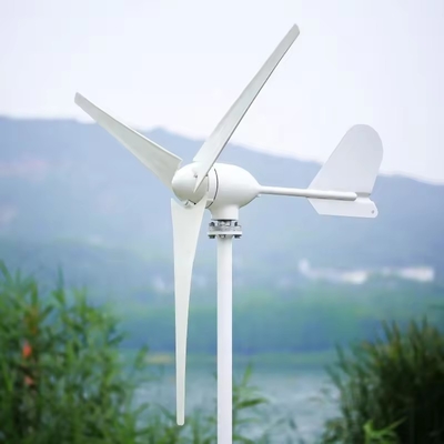 Wind-zonne-hybride controller Zonne-wind-hybride energiesysteem voor nettoepassingen